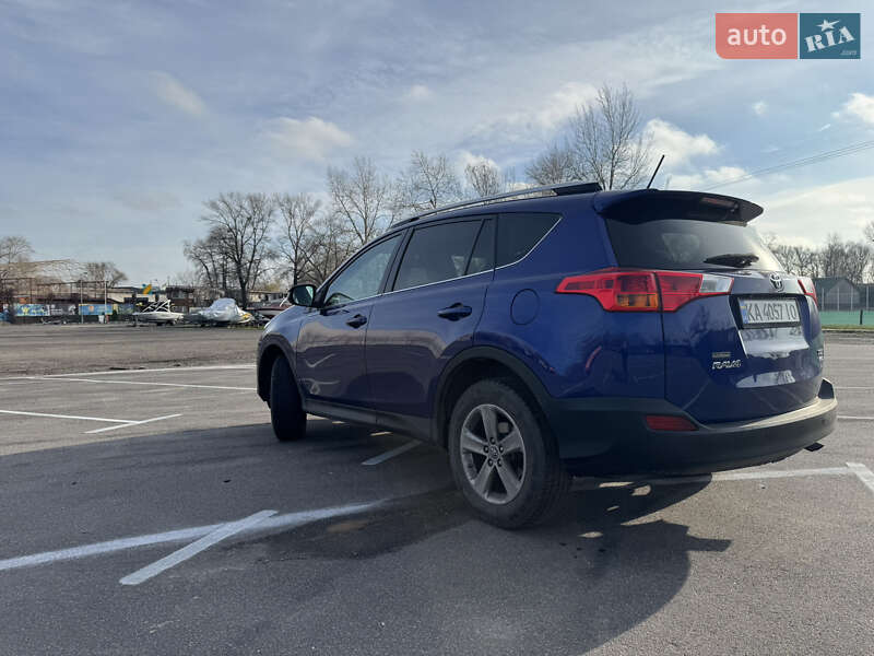 Внедорожник / Кроссовер Toyota RAV4 2015 в Киеве