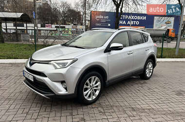 Позашляховик / Кросовер Toyota RAV4 2016 в Києві