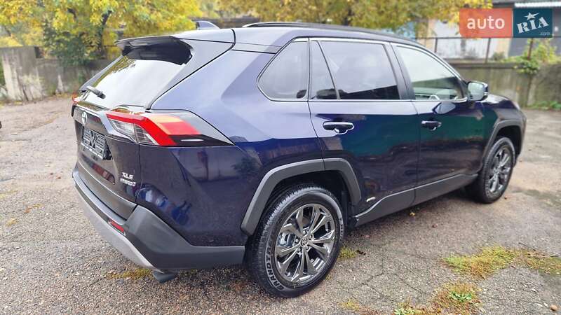 Внедорожник / Кроссовер Toyota RAV4 2023 в Киеве