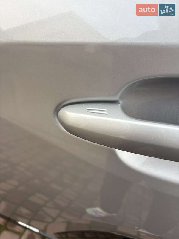 Внедорожник / Кроссовер Toyota RAV4 2021 в Запорожье фото 15 Внедорожник / Кроссовер Toyota RAV4 2021 в Запорожье