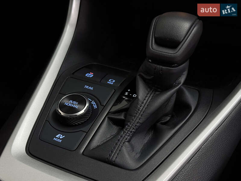 Внедорожник / Кроссовер Toyota RAV4 2022 в Николаеве