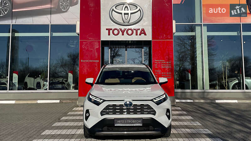 Позашляховик / Кросовер Toyota RAV4 2023 в Запоріжжі