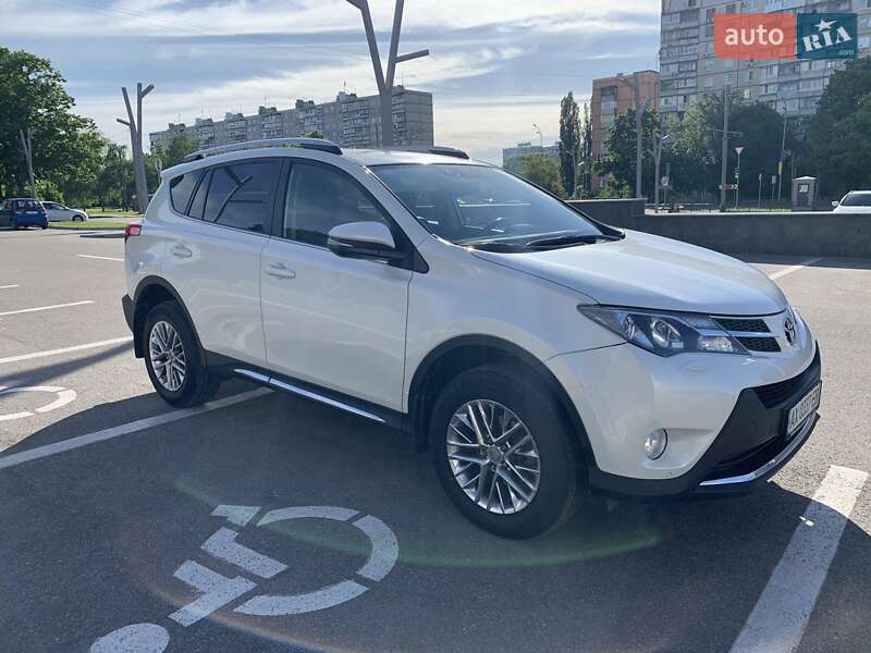 Toyota RAV4 2013