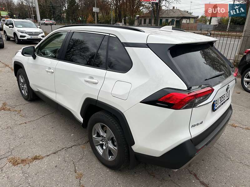 Позашляховик / Кросовер Toyota RAV4 2025 в Полтаві