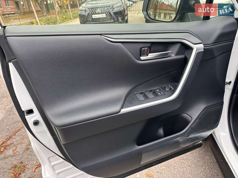 Позашляховик / Кросовер Toyota RAV4 2025 в Полтаві