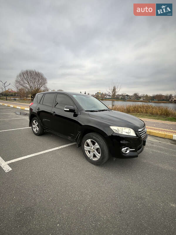 Внедорожник / Кроссовер Toyota RAV4 2012 в Ирпене
