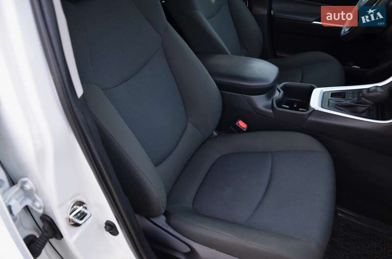 Внедорожник / Кроссовер Toyota RAV4 2022 в Киеве