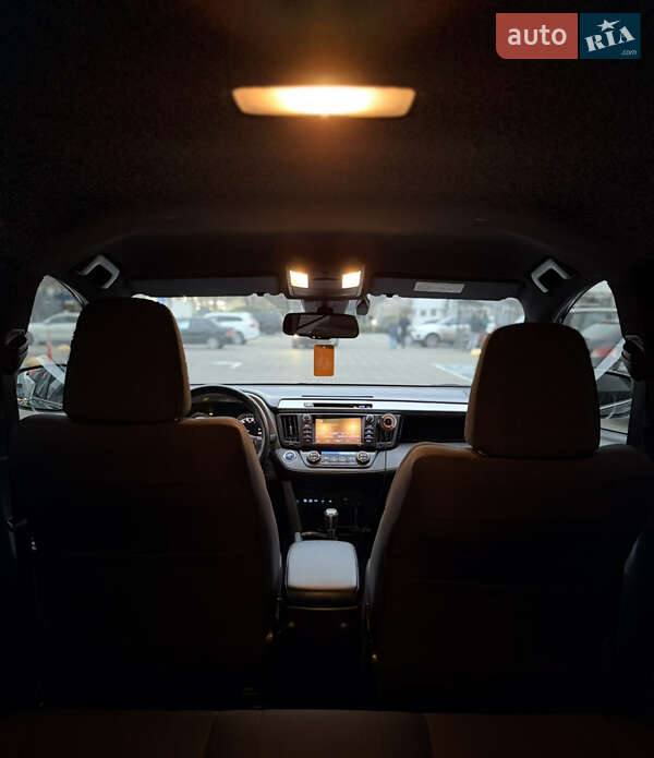 Внедорожник / Кроссовер Toyota RAV4 2016 в Одессе