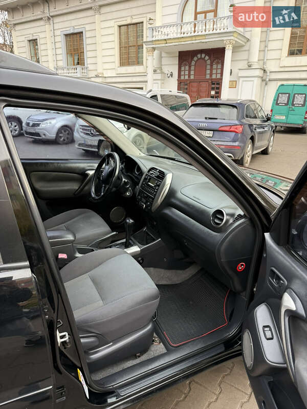 Позашляховик / Кросовер Toyota RAV4 2004 в Одесі