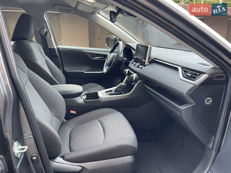 Внедорожник / Кроссовер Toyota RAV4 2022 в Черновцах
