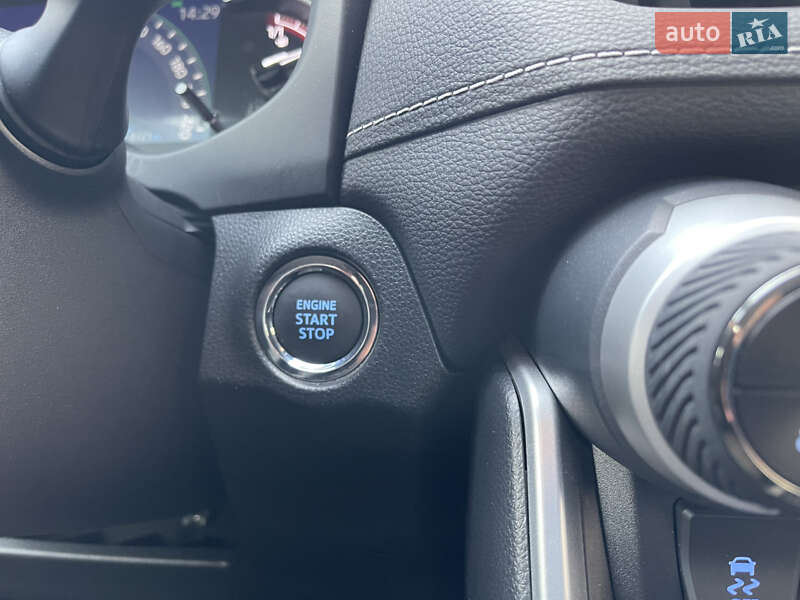 Внедорожник / Кроссовер Toyota RAV4 2022 в Черновцах