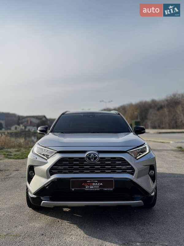 Внедорожник / Кроссовер Toyota RAV4 2019 в Днепре