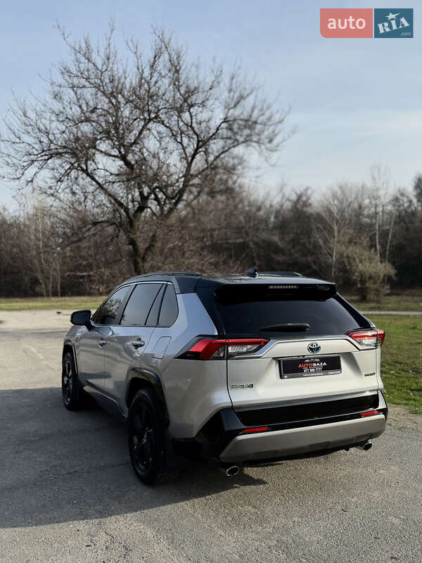 Внедорожник / Кроссовер Toyota RAV4 2019 в Днепре