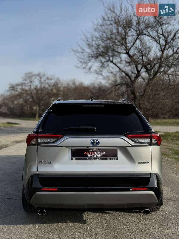 Внедорожник / Кроссовер Toyota RAV4 2019 в Днепре
