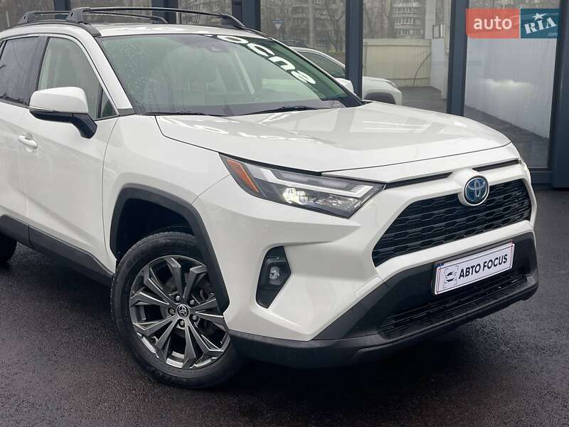 Внедорожник / Кроссовер Toyota RAV4 2022 в Киеве