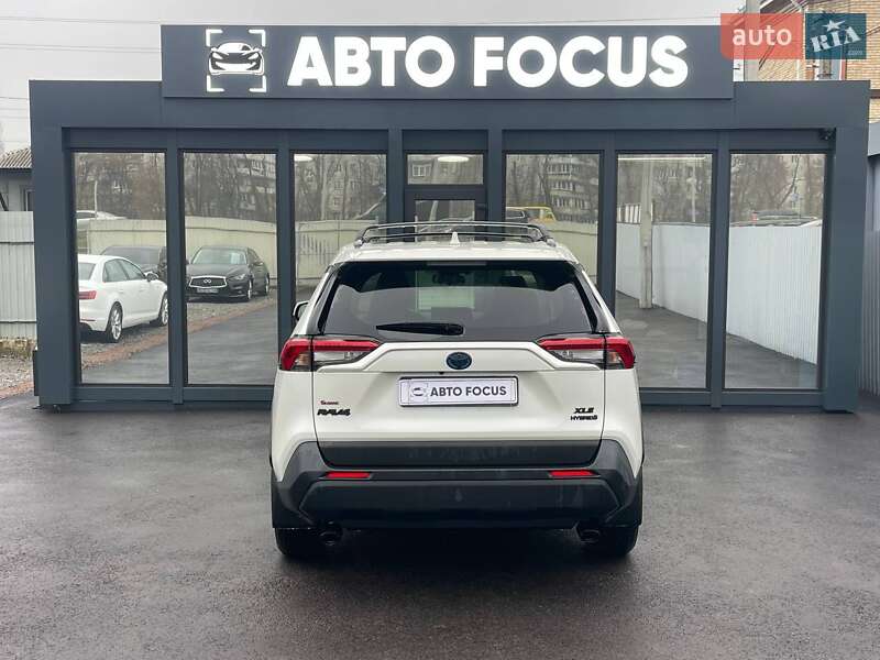Внедорожник / Кроссовер Toyota RAV4 2022 в Киеве