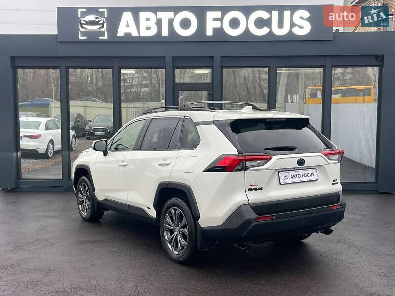 Внедорожник / Кроссовер Toyota RAV4 2022 в Киеве