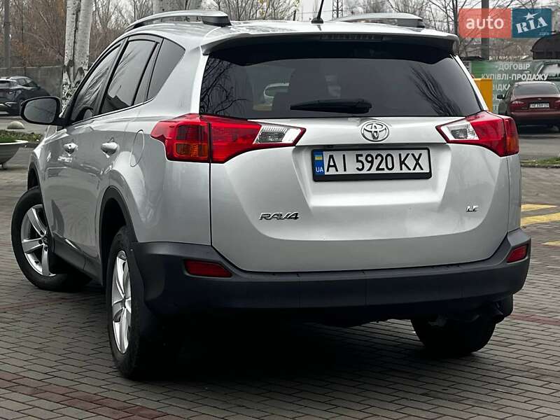 Внедорожник / Кроссовер Toyota RAV4 2015 в Днепре