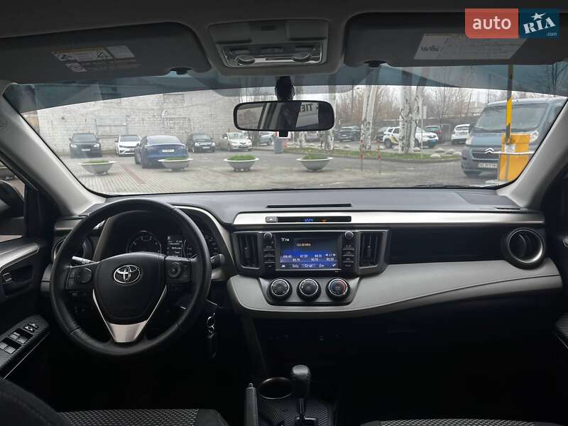 Внедорожник / Кроссовер Toyota RAV4 2015 в Днепре