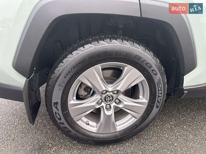 Позашляховик / Кросовер Toyota RAV4 2023 в Києві фото 21 Позашляховик / Кросовер Toyota RAV4 2023 в Києві