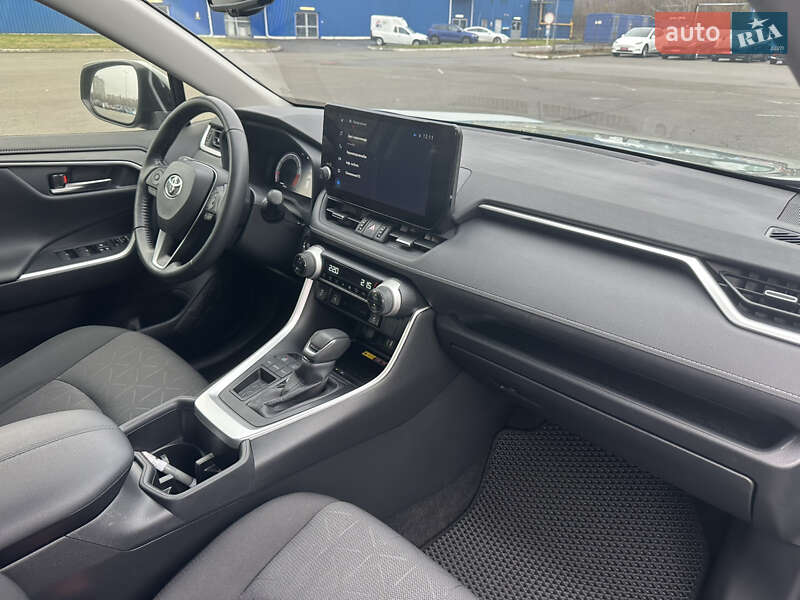 Позашляховик / Кросовер Toyota RAV4 2023 в Києві фото 78 Позашляховик / Кросовер Toyota RAV4 2023 в Києві