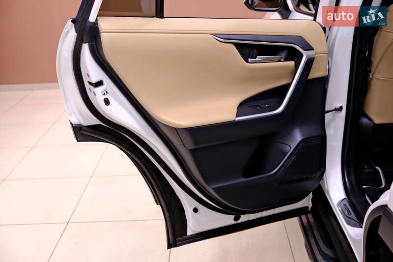 Позашляховик / Кросовер Toyota RAV4 2019 в Одесі