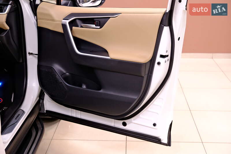 Позашляховик / Кросовер Toyota RAV4 2019 в Одесі