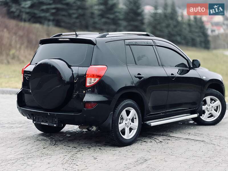 Внедорожник / Кроссовер Toyota RAV4 2008 в Тернополе