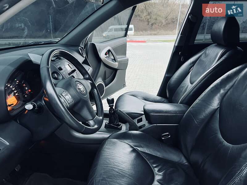 Внедорожник / Кроссовер Toyota RAV4 2008 в Тернополе