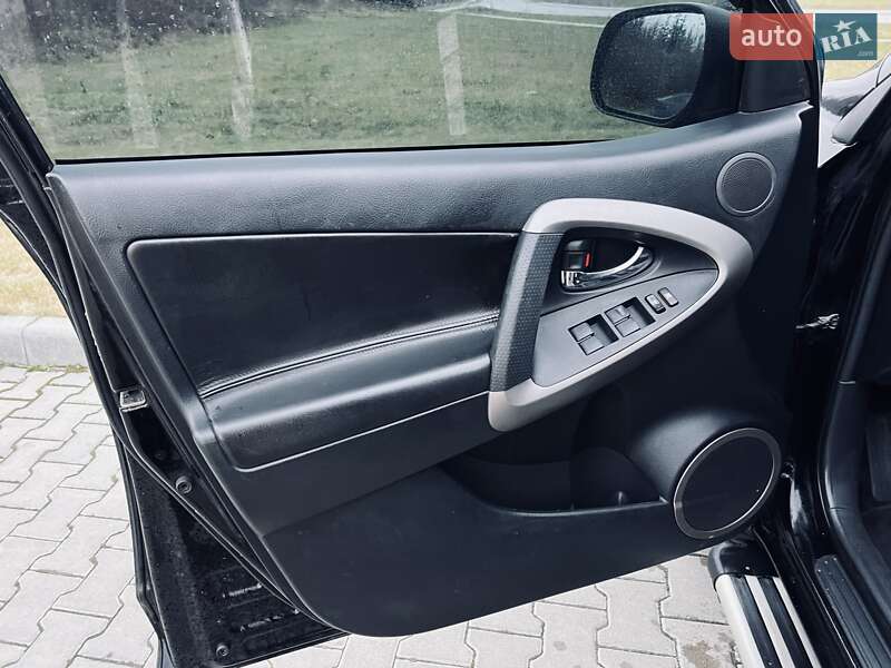 Внедорожник / Кроссовер Toyota RAV4 2008 в Тернополе