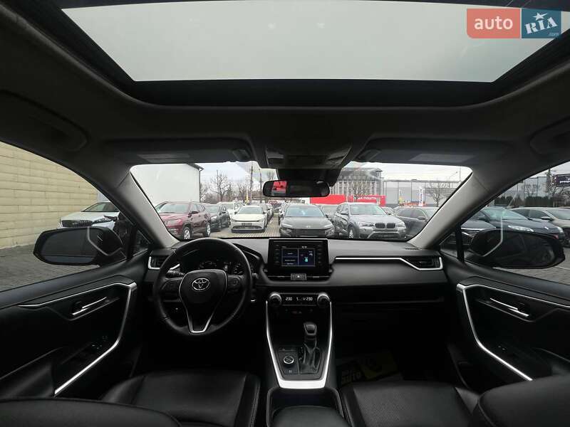 Внедорожник / Кроссовер Toyota RAV4 2021 в Ивано-Франковске