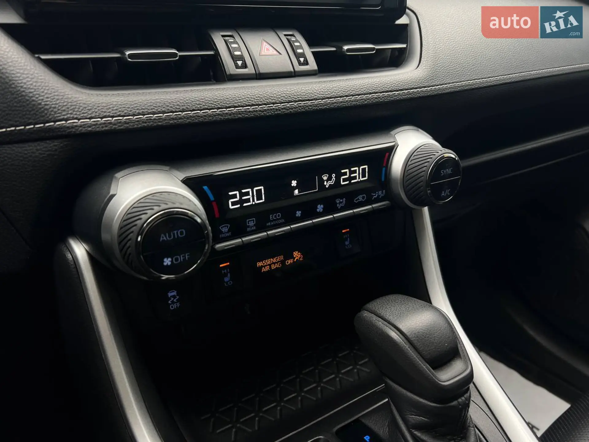 2021 Toyota RAV 4 - мініатюра 18