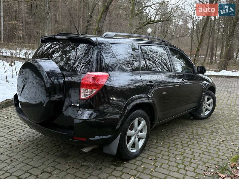 Позашляховик / Кросовер Toyota RAV4 2008 в Львові