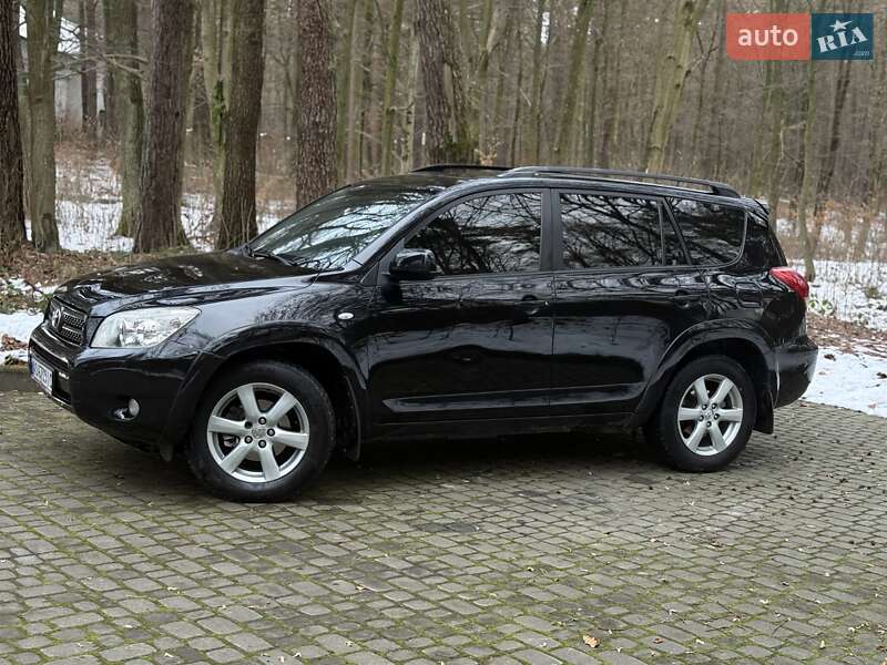 Позашляховик / Кросовер Toyota RAV4 2008 в Львові