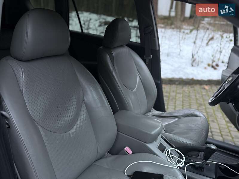 Позашляховик / Кросовер Toyota RAV4 2008 в Львові
