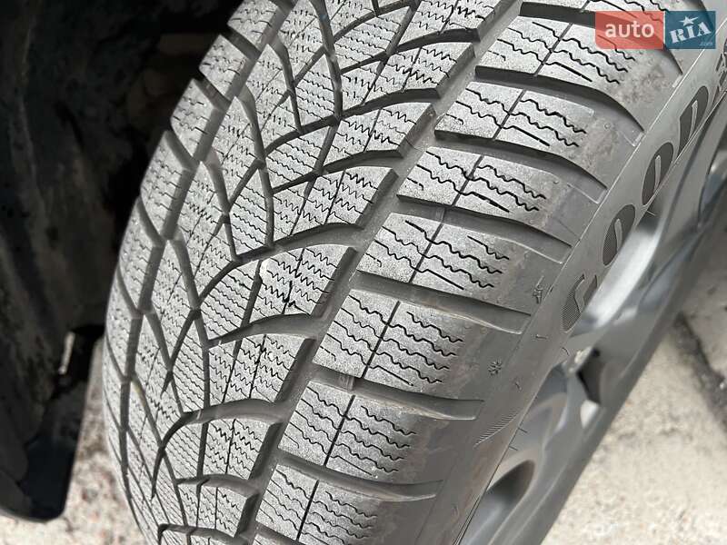 Позашляховик / Кросовер Toyota RAV4 2023 в Києві