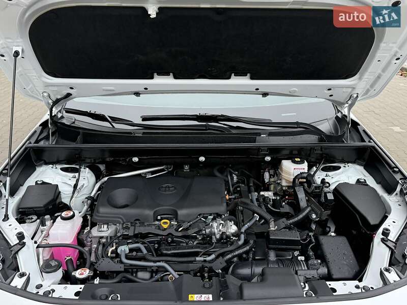 Позашляховик / Кросовер Toyota RAV4 2023 в Києві