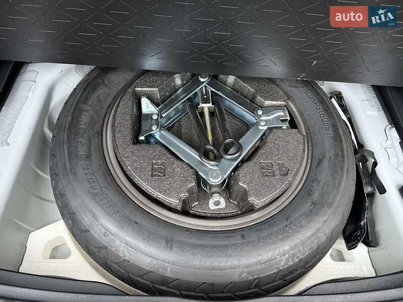 Позашляховик / Кросовер Toyota RAV4 2023 в Києві