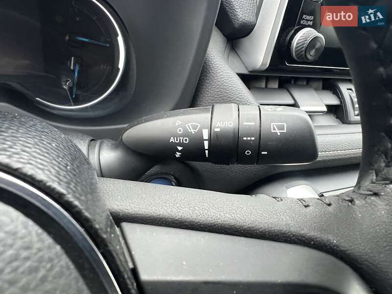 Позашляховик / Кросовер Toyota RAV4 2019 в Києві