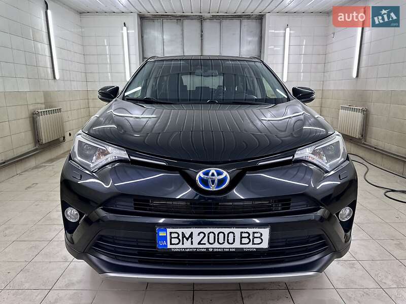 Позашляховик / Кросовер Toyota RAV4 2018 в Сумах