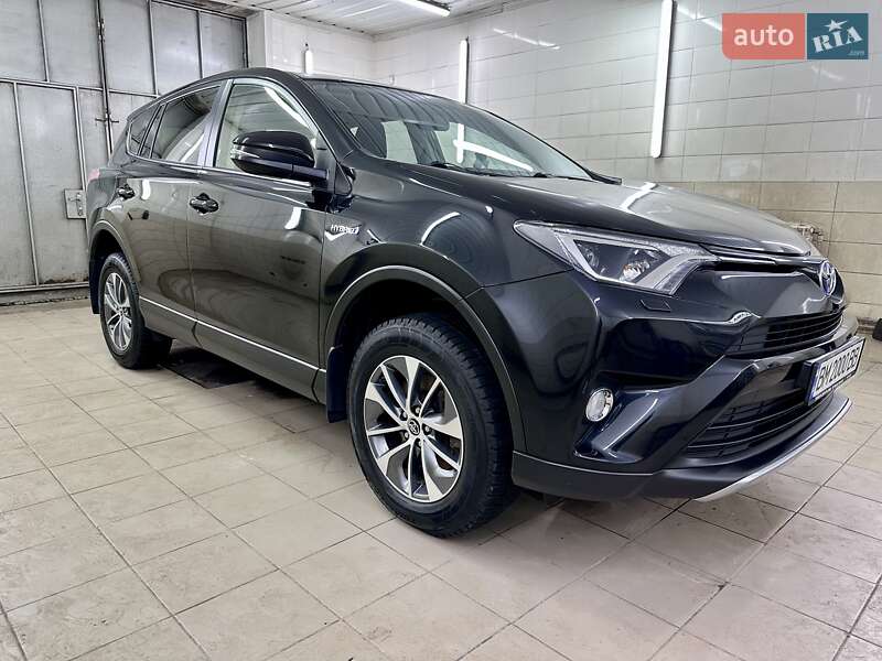 Позашляховик / Кросовер Toyota RAV4 2018 в Сумах