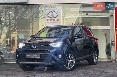 Позашляховик / Кросовер Toyota RAV4 2017 в Ужгороді