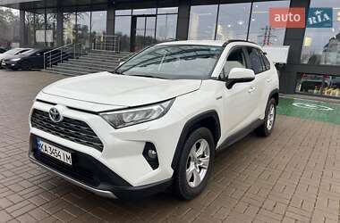 Внедорожник / Кроссовер Toyota RAV4 2019 в Киеве