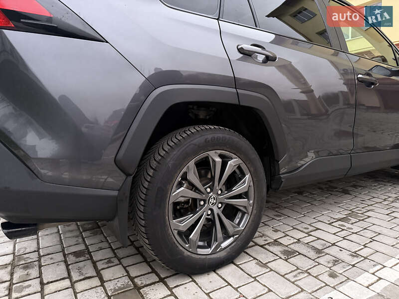 Позашляховик / Кросовер Toyota RAV4 2023 в Львові фото 11 Позашляховик / Кросовер Toyota RAV4 2023 в Львові