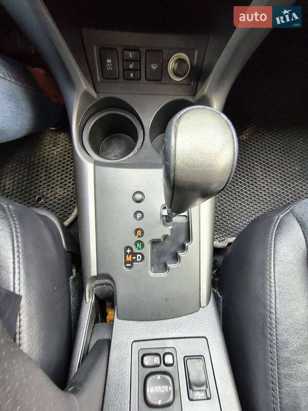 Внедорожник / Кроссовер Toyota RAV4 2012 в Софиевской Борщаговке