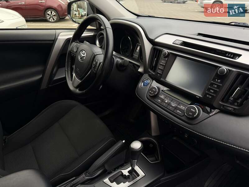 Внедорожник / Кроссовер Toyota RAV4 2017 в Одессе