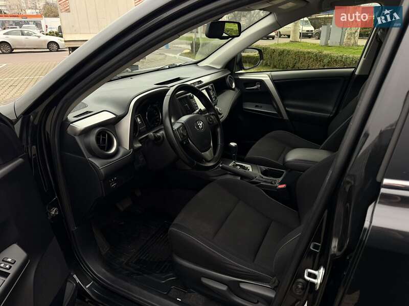 Внедорожник / Кроссовер Toyota RAV4 2017 в Одессе