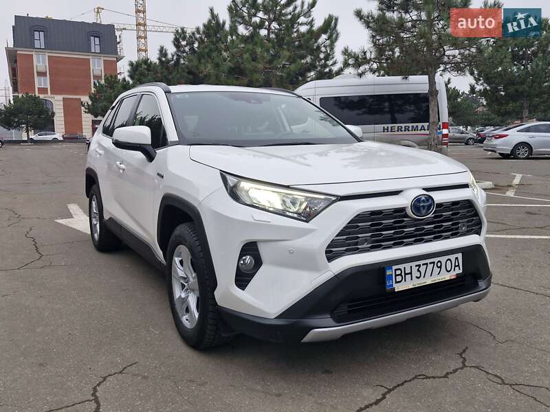 Внедорожник / Кроссовер Toyota RAV4 2020 в Одессе