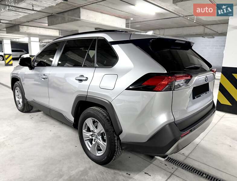 Внедорожник / Кроссовер Toyota RAV4 2025 в Днепре