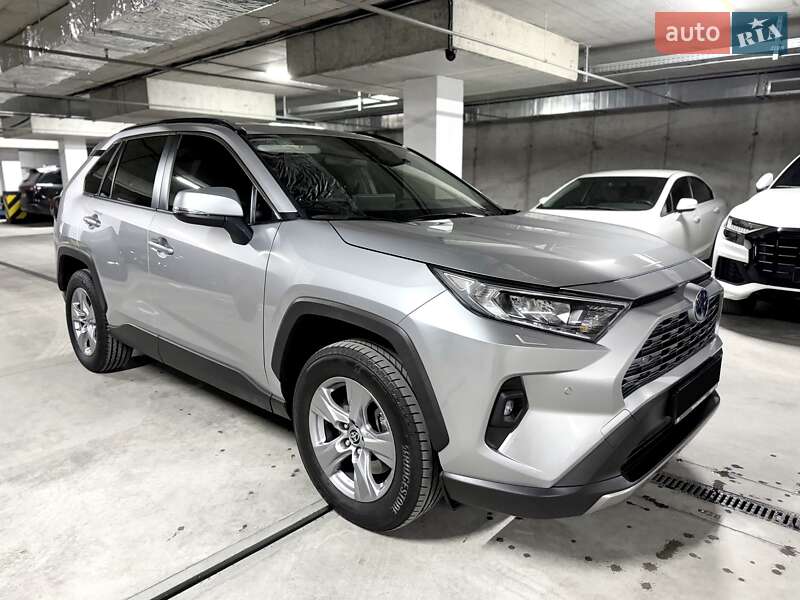 Внедорожник / Кроссовер Toyota RAV4 2025 в Днепре